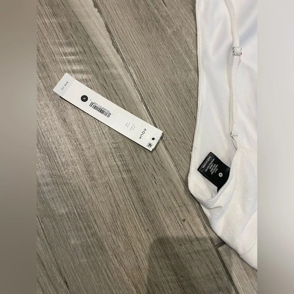 AQUA white crop halter tie top NWT - Picture 2 of 3